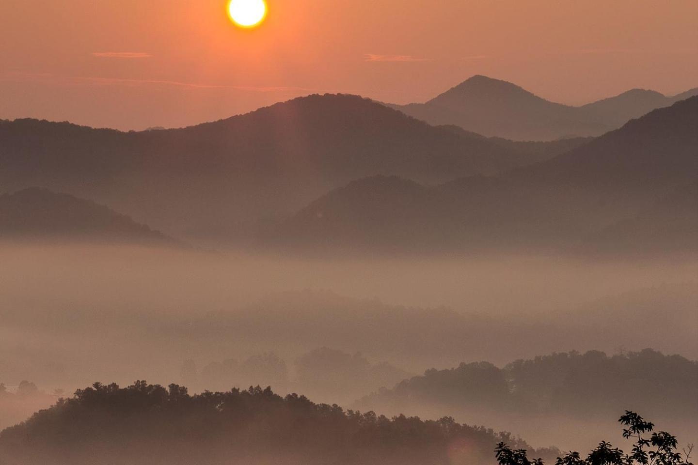 Views I Mins To Dollywood I Hot Tub I Pool Table Villa Sevierville Eksteriør bilde