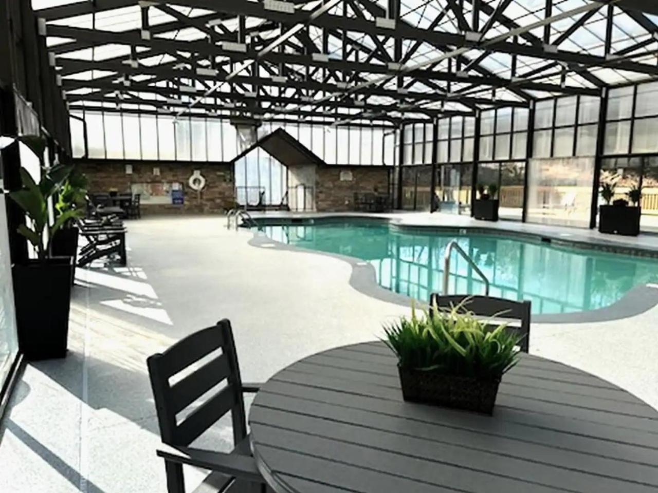 Views I Mins To Dollywood I Hot Tub I Pool Table Villa Sevierville Eksteriør bilde