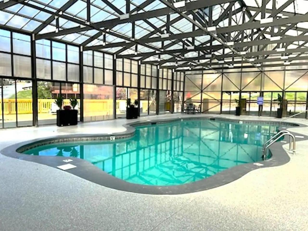 Views I Mins To Dollywood I Hot Tub I Pool Table Villa Sevierville Eksteriør bilde